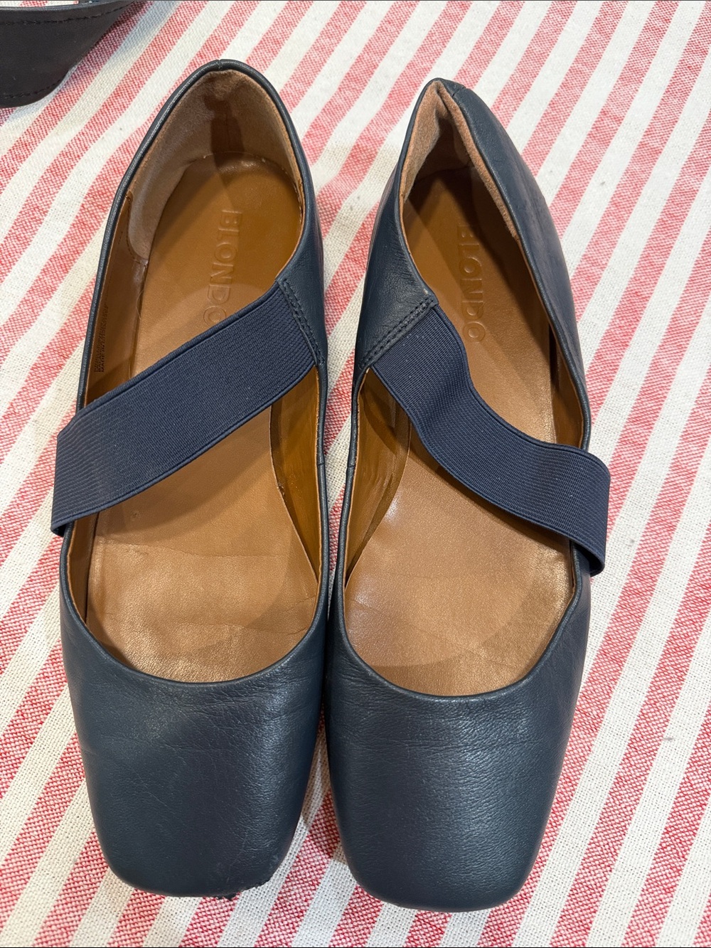 Blondo Navy Leather Elastic-Strap Square-Toe Flats